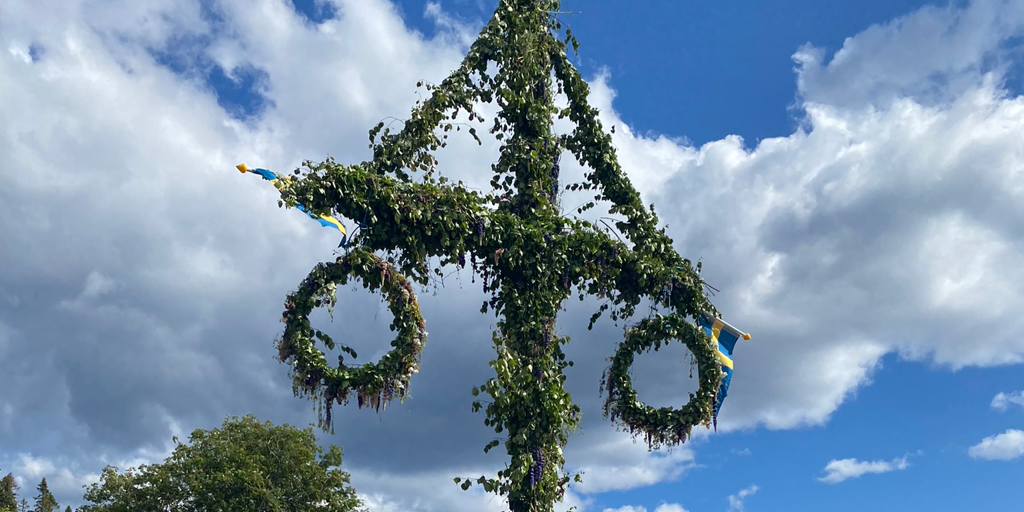 A Olofsfors AB deseja a todos um feliz solstício de verão!